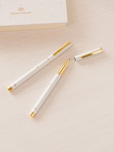 Bolígrafo metálico tinta gel TGM Premium White Lotus