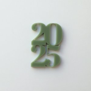 Título de metacrilato 2025 para lomo álbum Color Verde empolvado